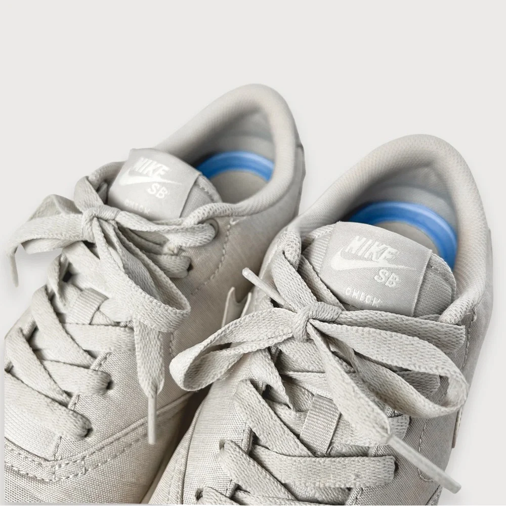 Nike SB Check Solarsoft Low Top Sneaker